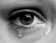 آنسو آنکھوں کوصحت مند رکھنے میں معاون