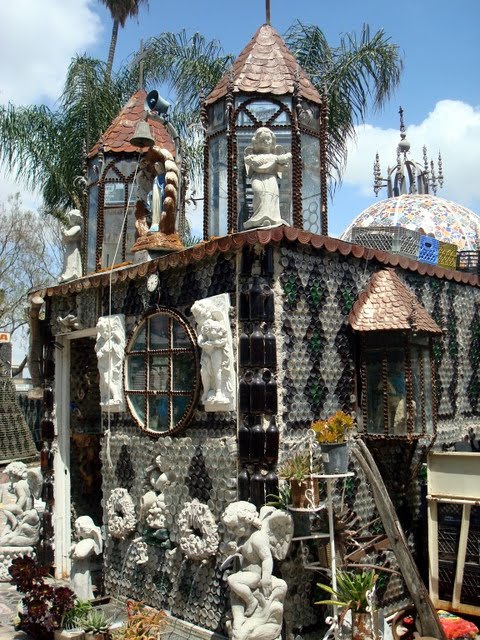 Amazing Bottal Folk art in Riverside........!!!