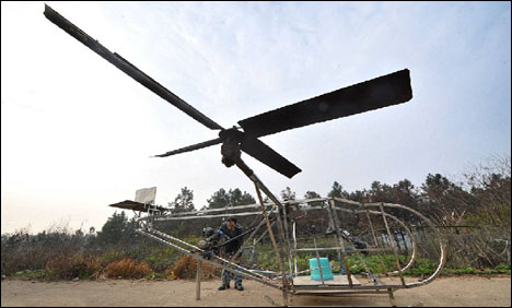 Chinese farmer helicopter made ​​from scrap wood