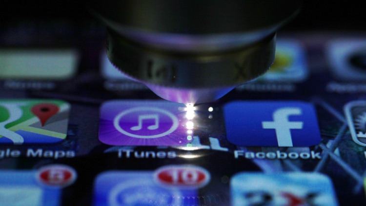  Future Smartphone is Going to Analyze Your Temperature & DNA