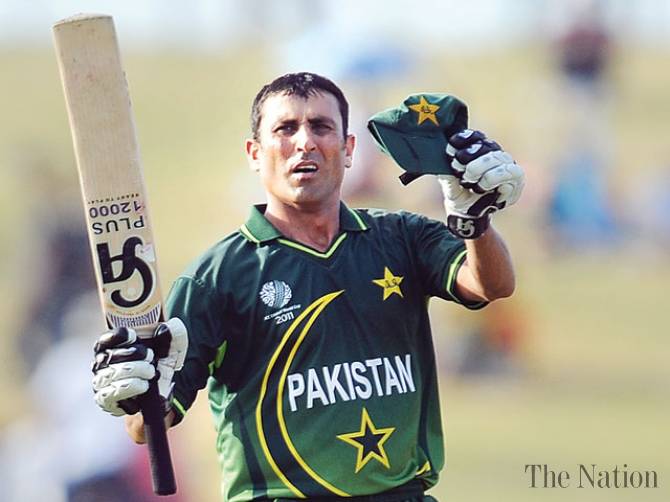 Younus Khan declines to sign contract  